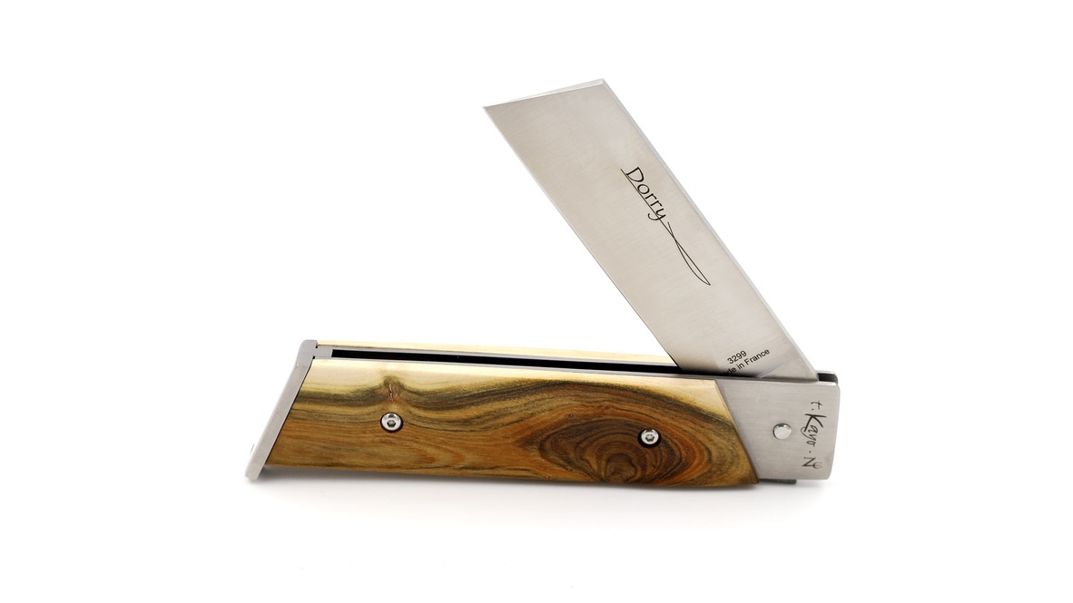 NEPTUNIA DORRY 12 cm pistachio wood