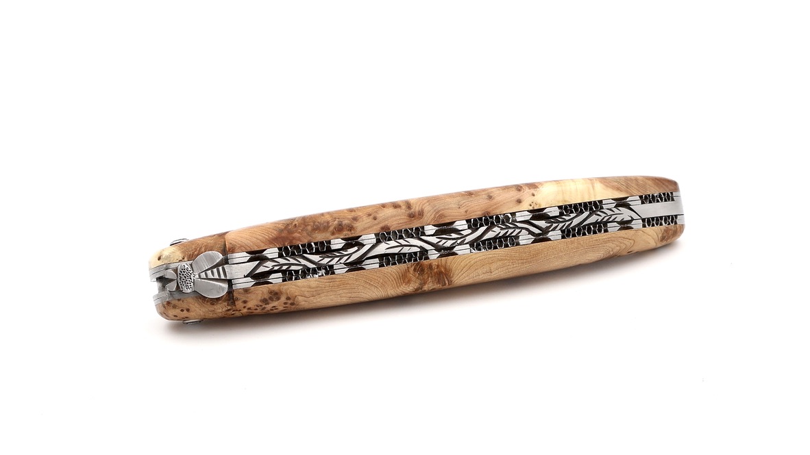 Laguiole en Aubrac damascus full handle juniper wood with double plates 12 cm