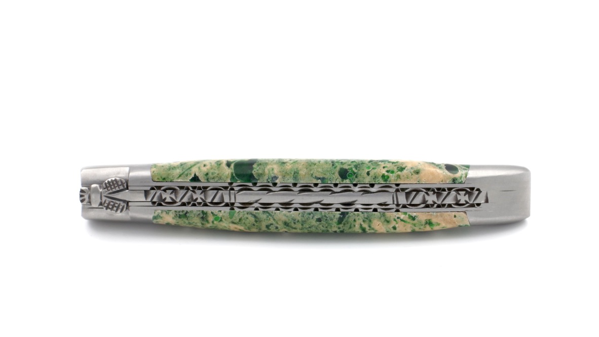 Laguiole en Aubrac grüner Lavastein Doppelplatine 12 cm Laguiole en Aubrac grüner Lavastein Doppelplatine 12 cm