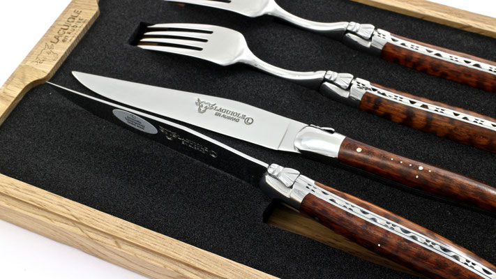 Laguiole en Aubrac Laguiole cutlery Snakewood 2 knives and 2 forks