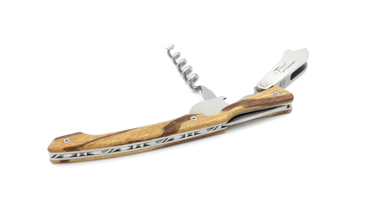0790DF90-5CD8-40E3-8C65-60FFB493CE2F_1_105_c Chambriard La Paulée Thiers Sommeliermesser Serpent wood