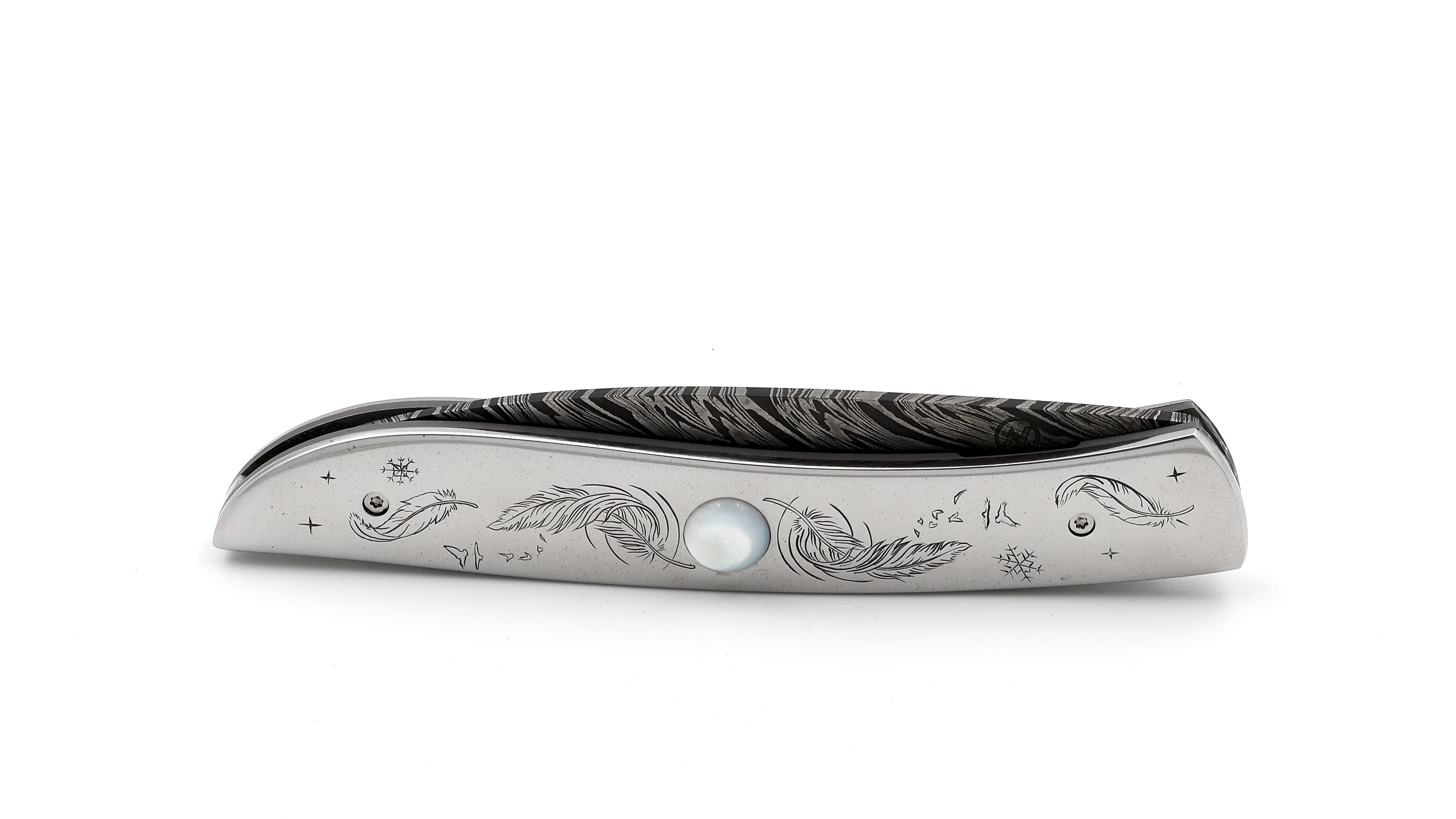 Atelier NÉVÉ Tim Bernard unique piece with feather damascus blade