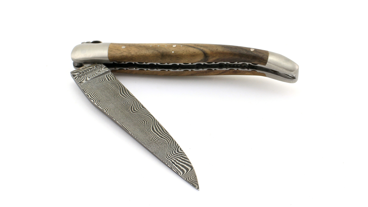 IMG_7137Ftc0XjYUTzjlH Laguiole en Aubrac  DSC® Carbon Damast Walnussholz guillochierte Platine 12 cm