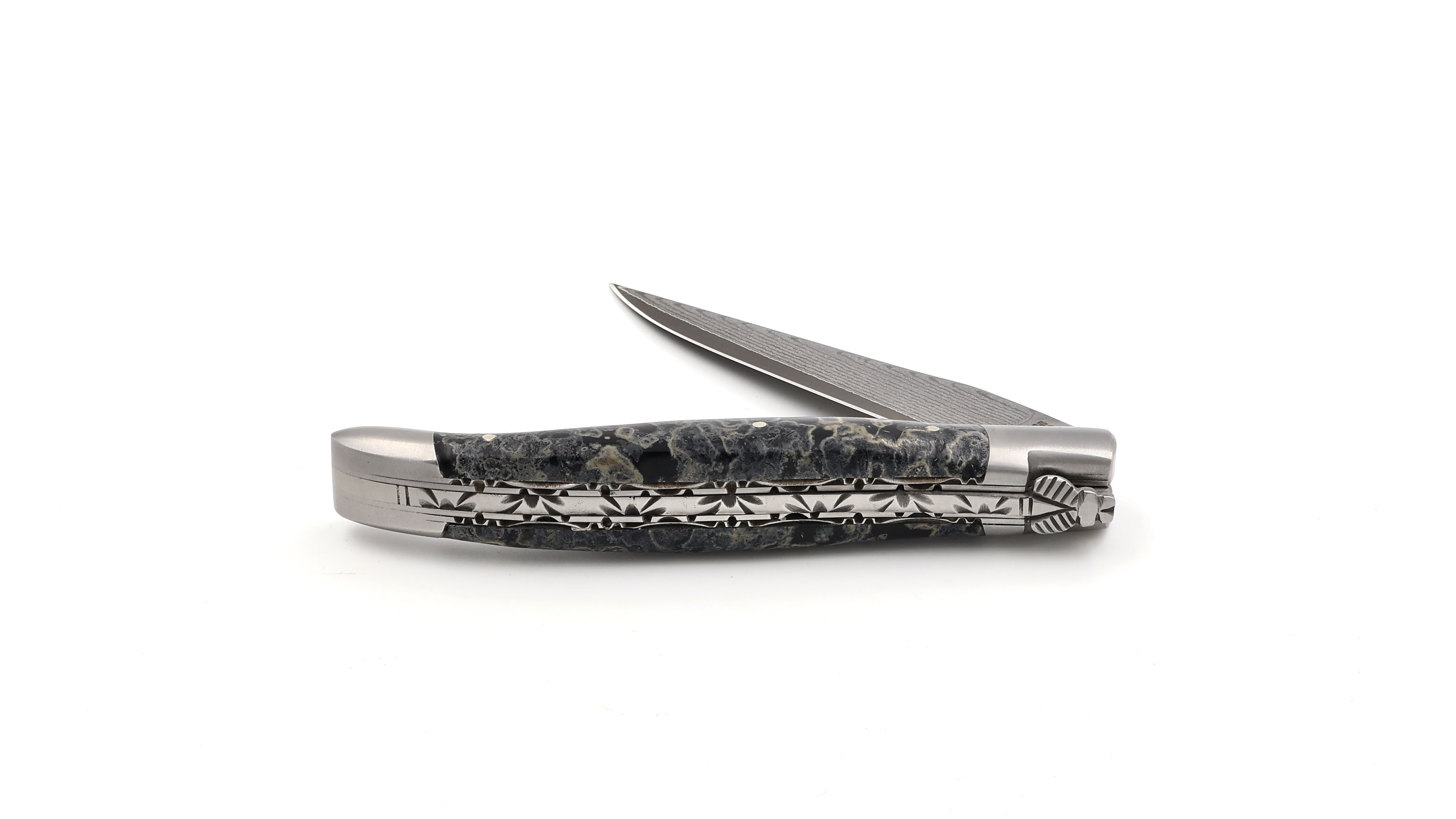 Laguiole en Aubrac jap. Damast schwarzer Lavastein Doppelplatine 12 cm   Laguiole en Aubrac jap. Damast schwarzer Lavastein Doppelplatine 12 cm