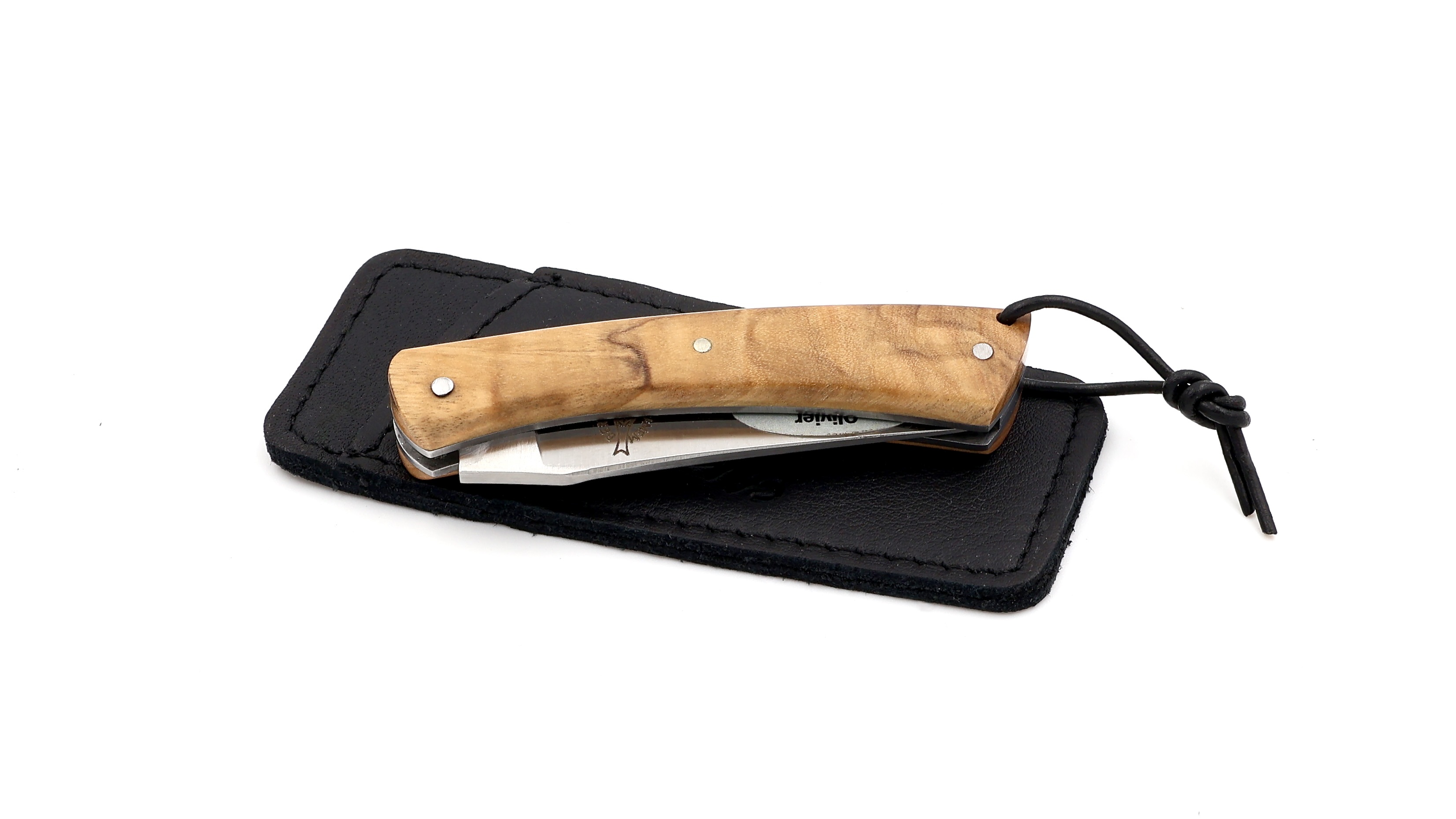 Laguiole en Aubrac Le CAMEMBERT Olive mini
