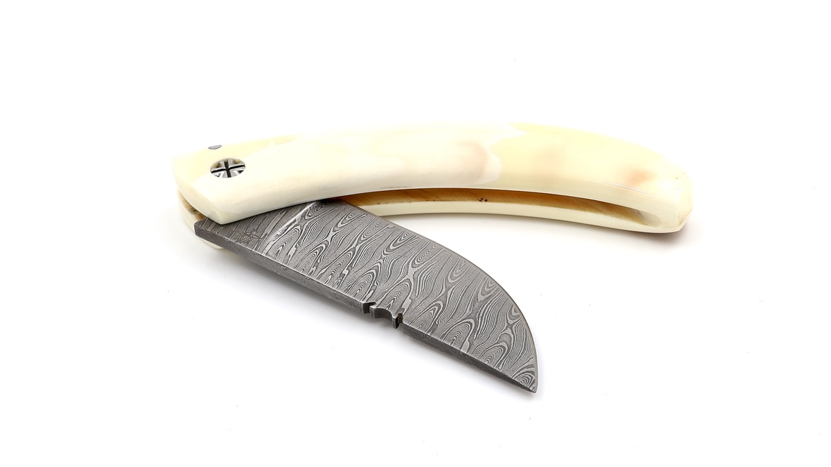 Coutellerie du Lotus Cornicciolu Desert warthog Ivory corsican shepherd's knife damascus