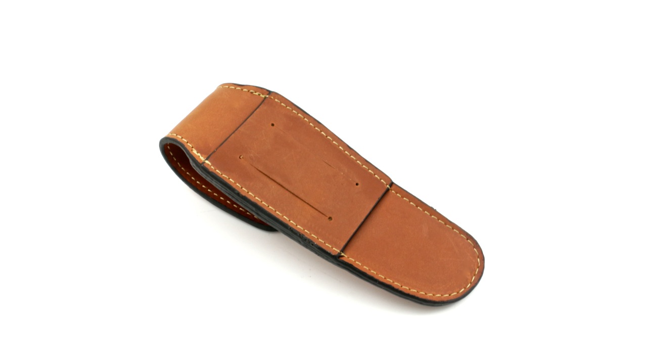 IMG_1825 LAGUIOLE en Aubrac MAYA Classic Laguiole Etui 12 cm Leder braun