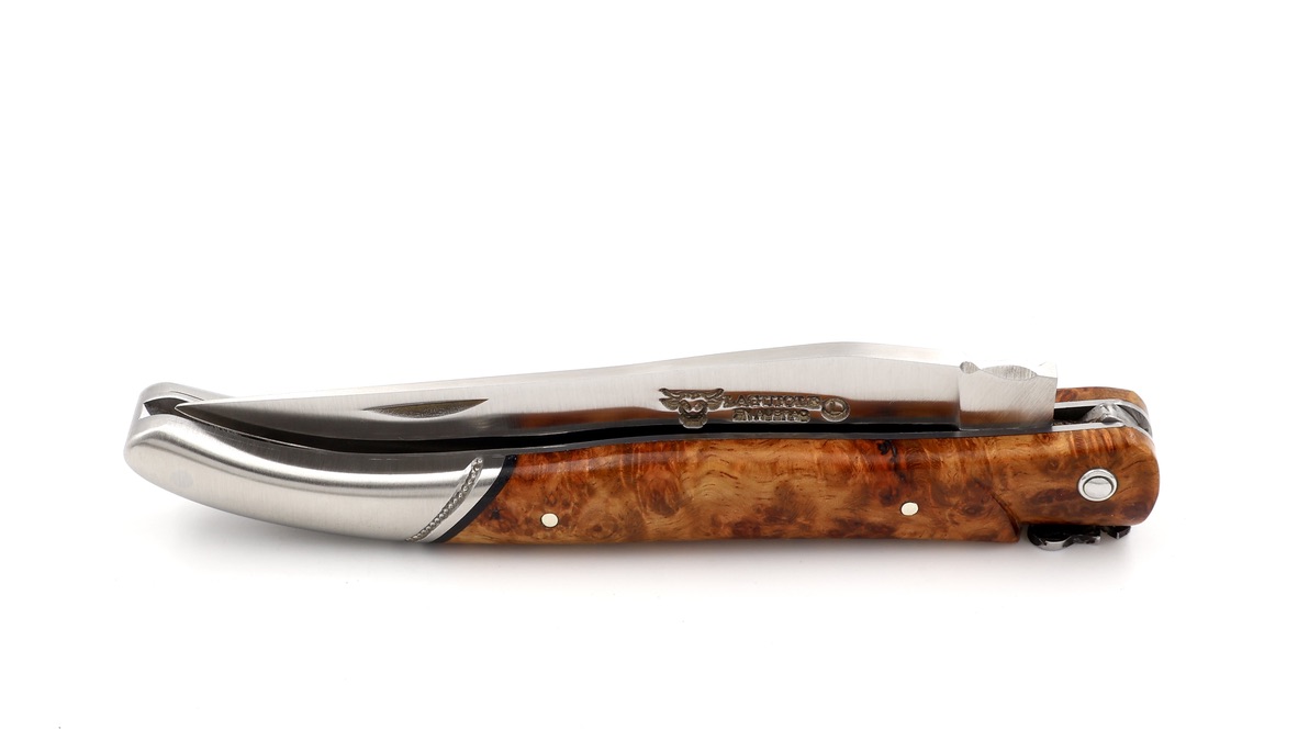 Laguiole en Aubrac Laguiole knife gold-amboina burlwood