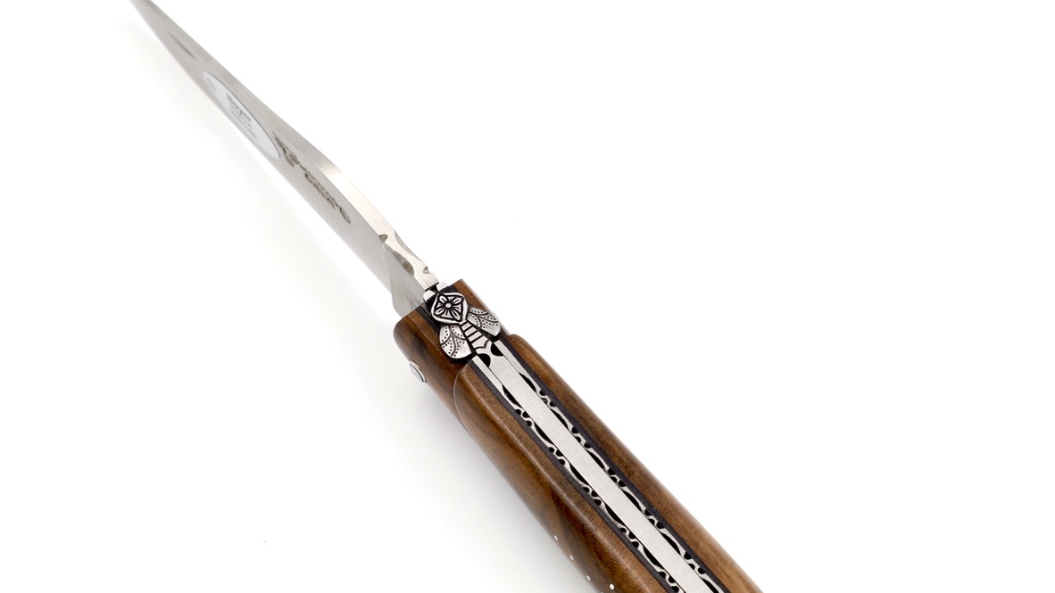 Laguiole en Aubrac Walnuss Wurzelholz guillochiert 3-D Biene massiver Griff 12 cm 