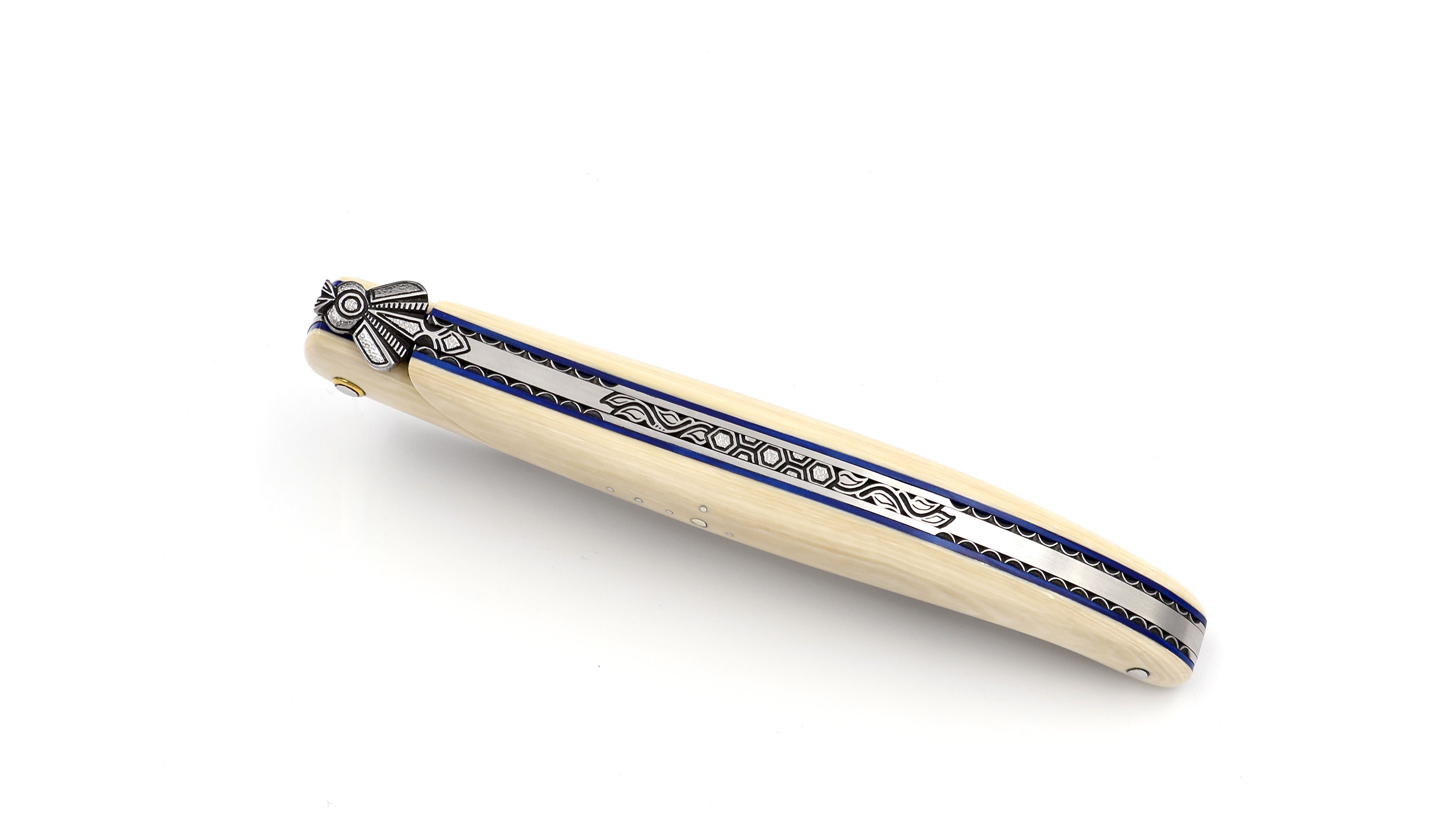 Laguiole en Aubrac Laguiole knife unique piece full handle mammoth ivory 12 cm