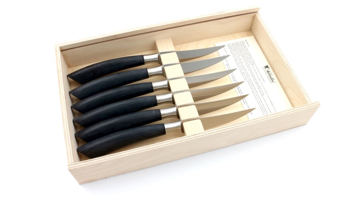 Saladini steakknives Set of 6 buffalo horn mat