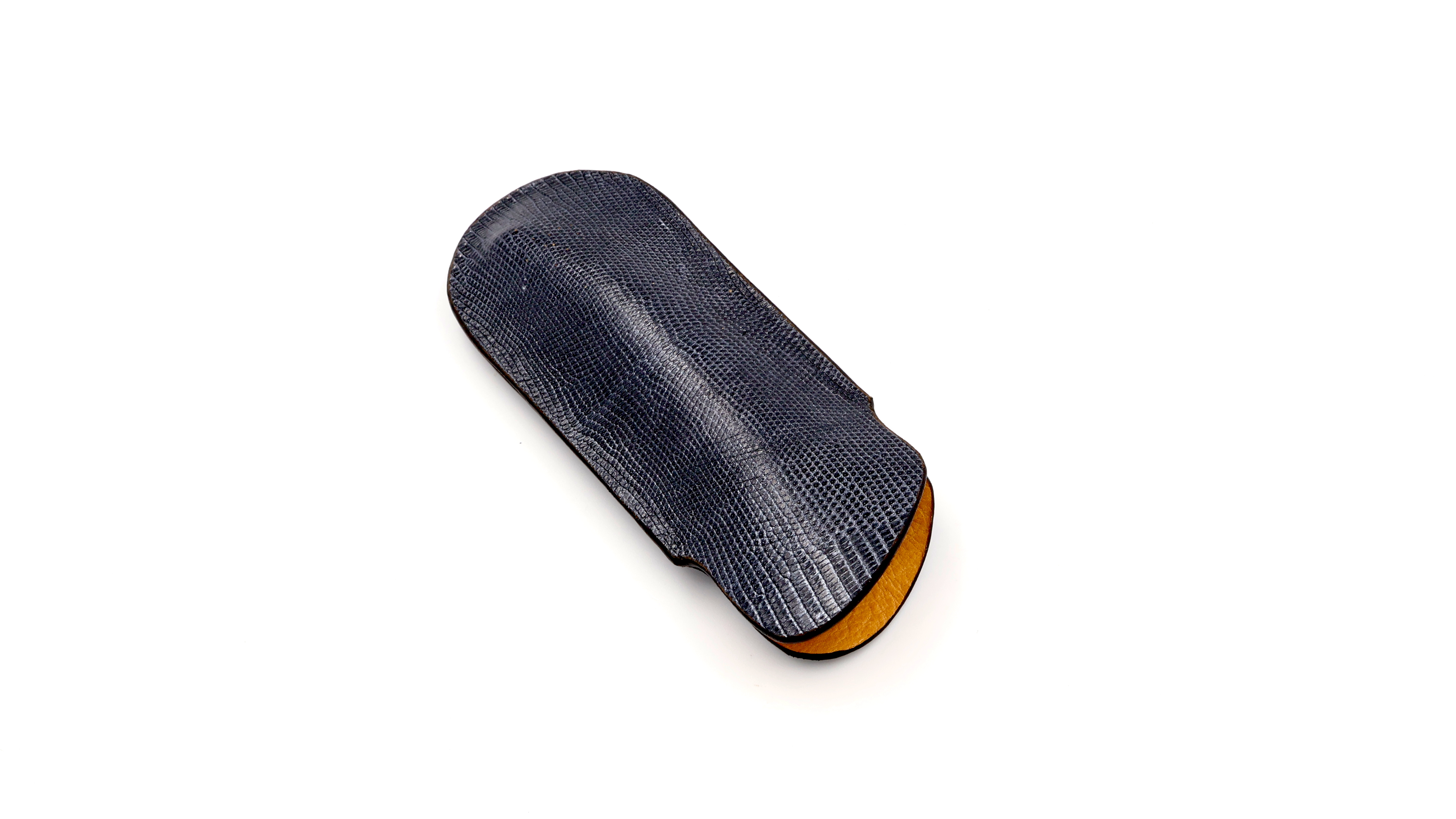 Atelier N°7 Stecketui Echsenleder dunkel grau 14,5 cm      