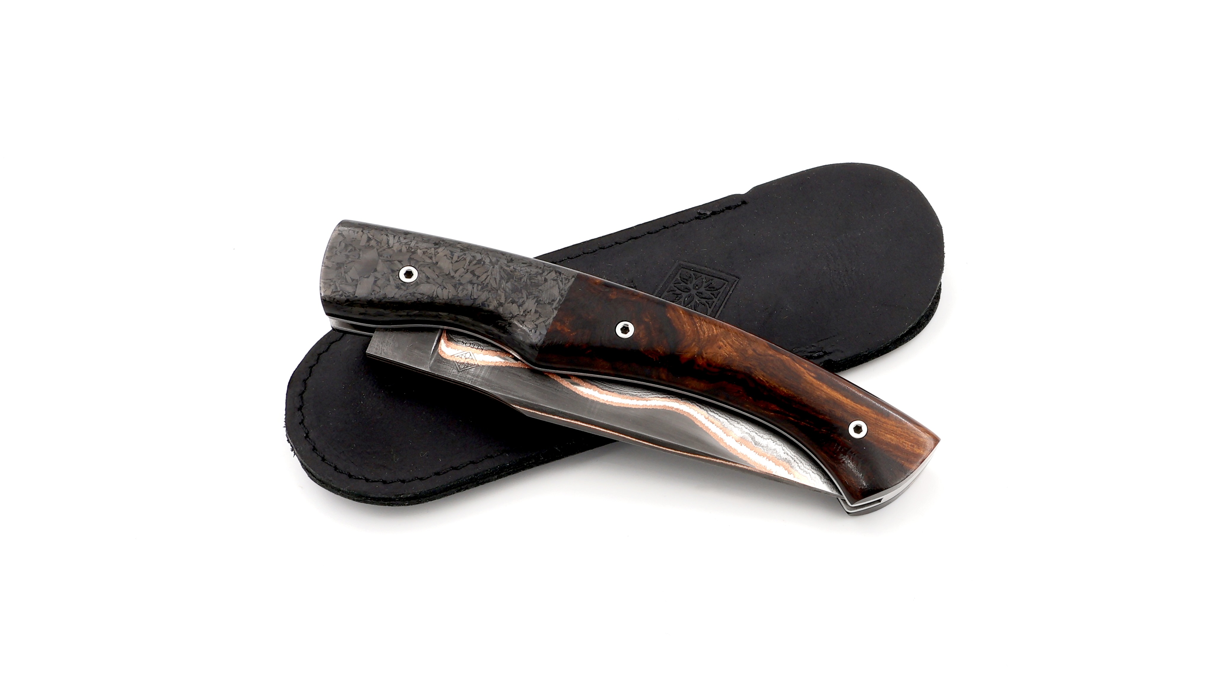 KLEOS Taschenmesser LYKOS Karbon/Wüsteneisen Wurzelholz Baker Forge Volcanic River Damastklinge 