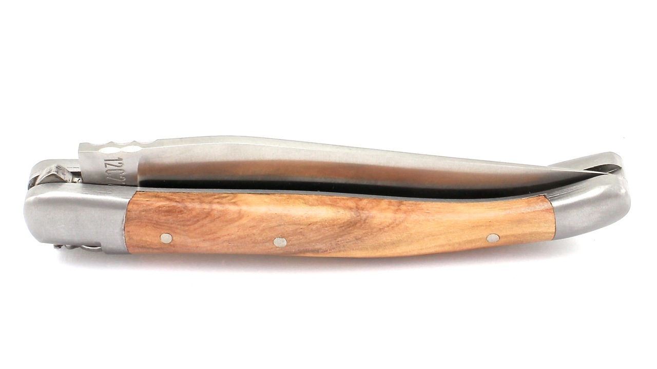 Laguiole en Aubrac knife olive wood 10 cm