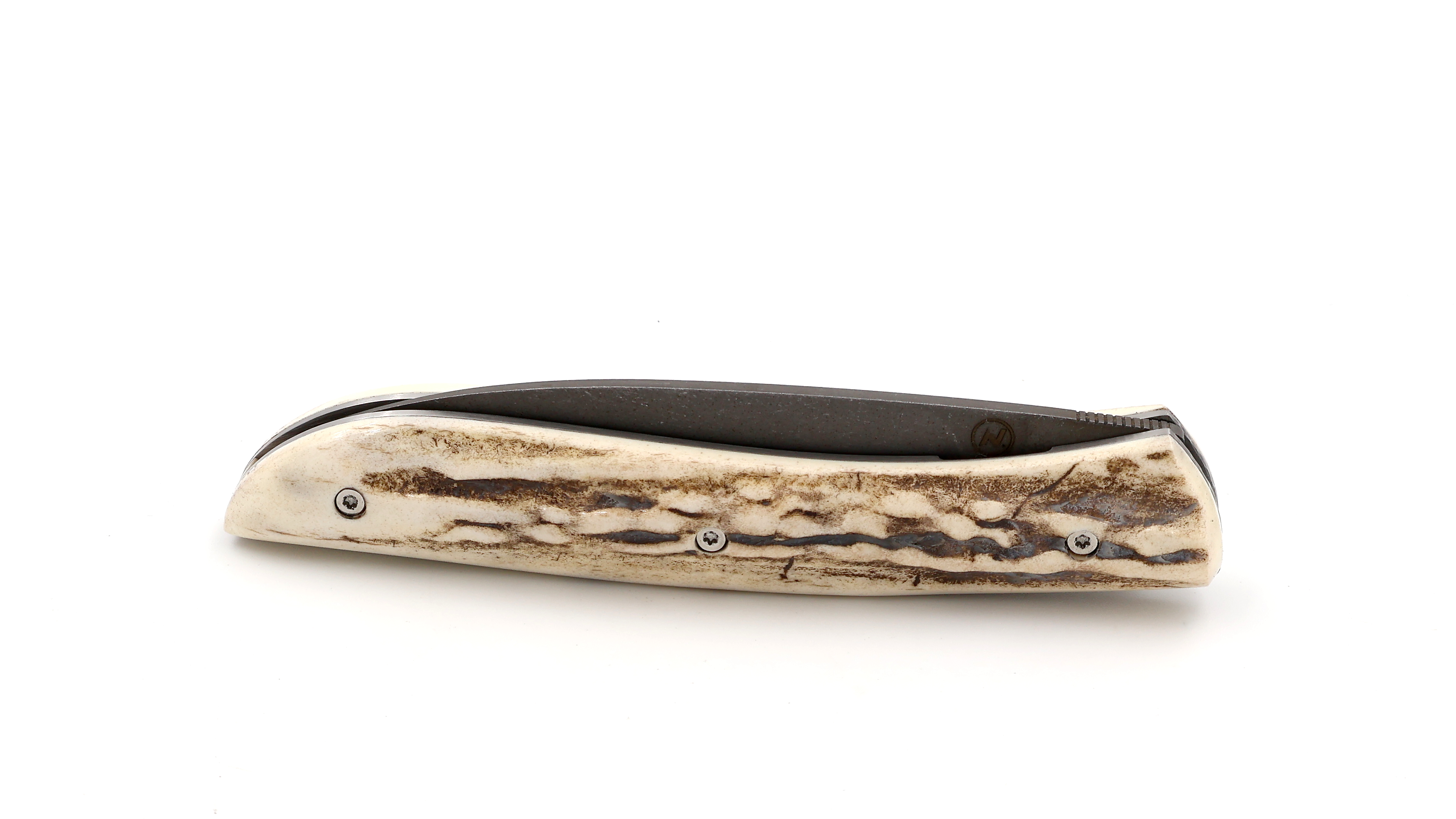 Atelier NÉVÉ Tim Bernard Sambar-staghorn stonewashed blade, hammered plates