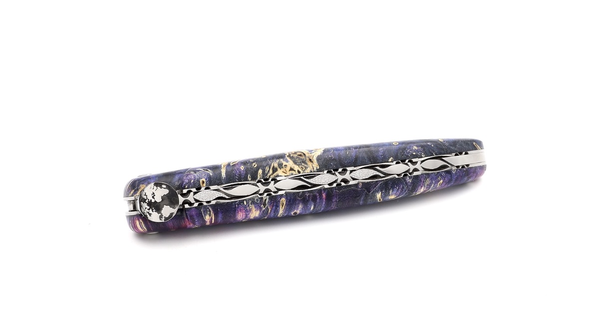 Laguiole en Aubrac Laguiole elder burl with EARTH bee DSC® Carbon damascus 12 cm