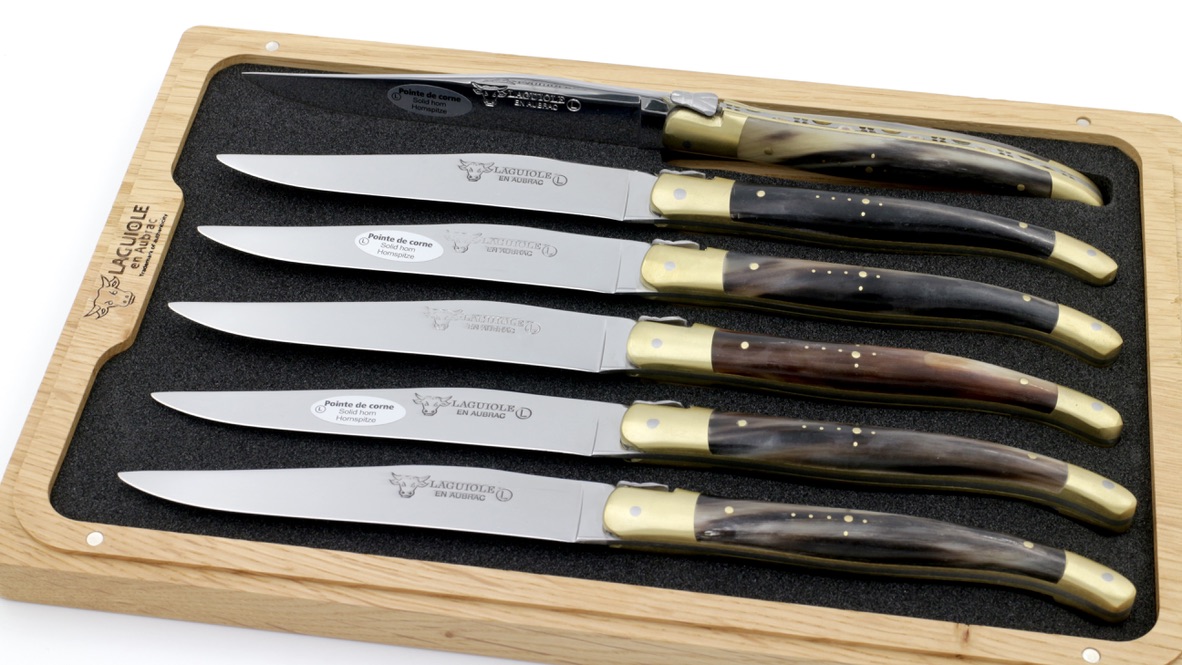 Laguiole en Aubrac steak knives set flamed horn tip brass