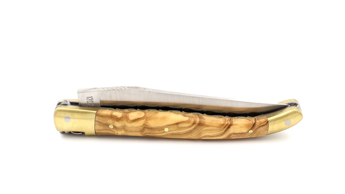 Laguiole en Aubrac doubleplate knife Olivewood brass plates 12 cm