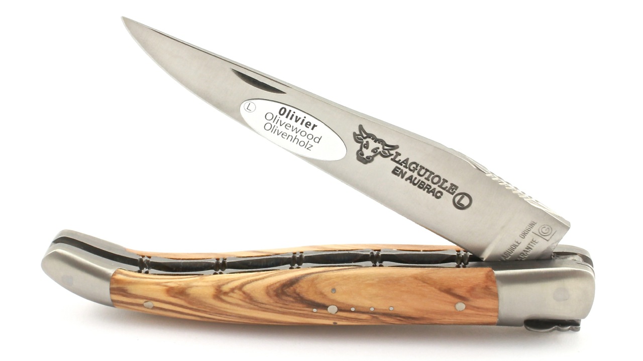 Laguiole en Aubrac doubleplate knife Olive wood 12 cm