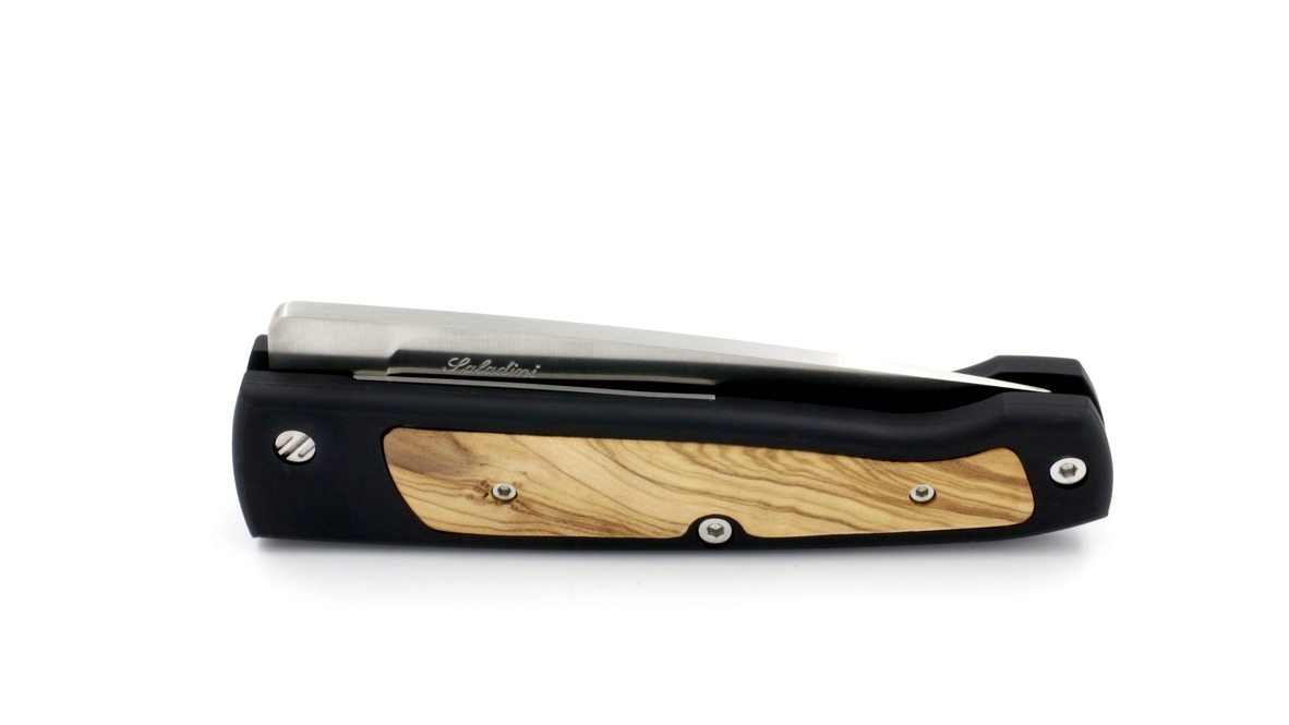 1503646E-B967-420C-A269-C4138AFBECE4_1_105_c Saladini Jagdtaschenmesser Aluminium Griffeinlage Olivenholz