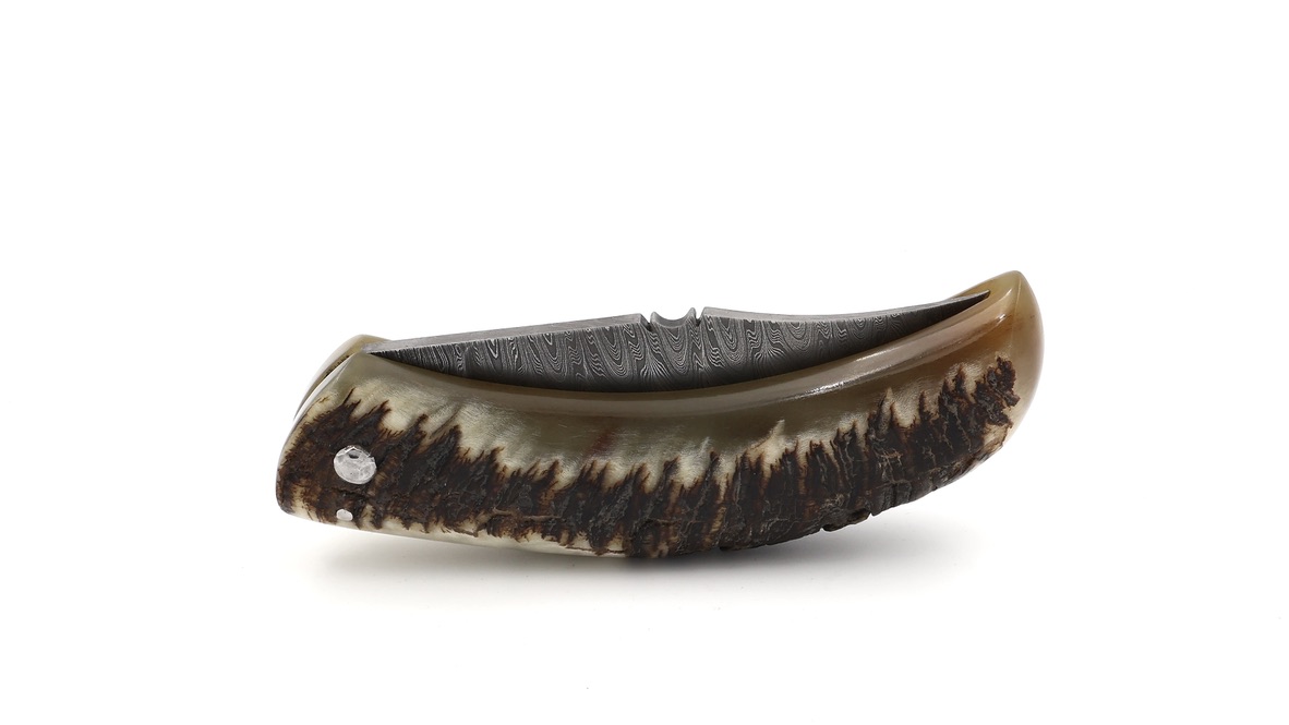 Coutellerie du Lotus Cornicciolu Widderhorn twisted Damast