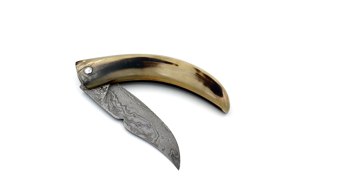 Coutellerie du Lotus Cornicciolu ram horn corsican shepherd's knife 12 cm damascus